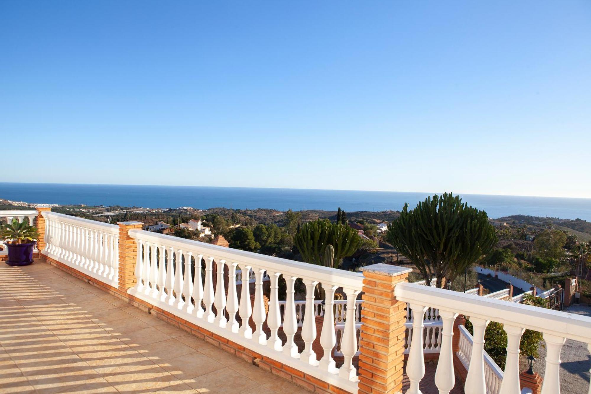 Villa El Palomar Azul With Pool And Sea View Benajarafe Bagian luar foto