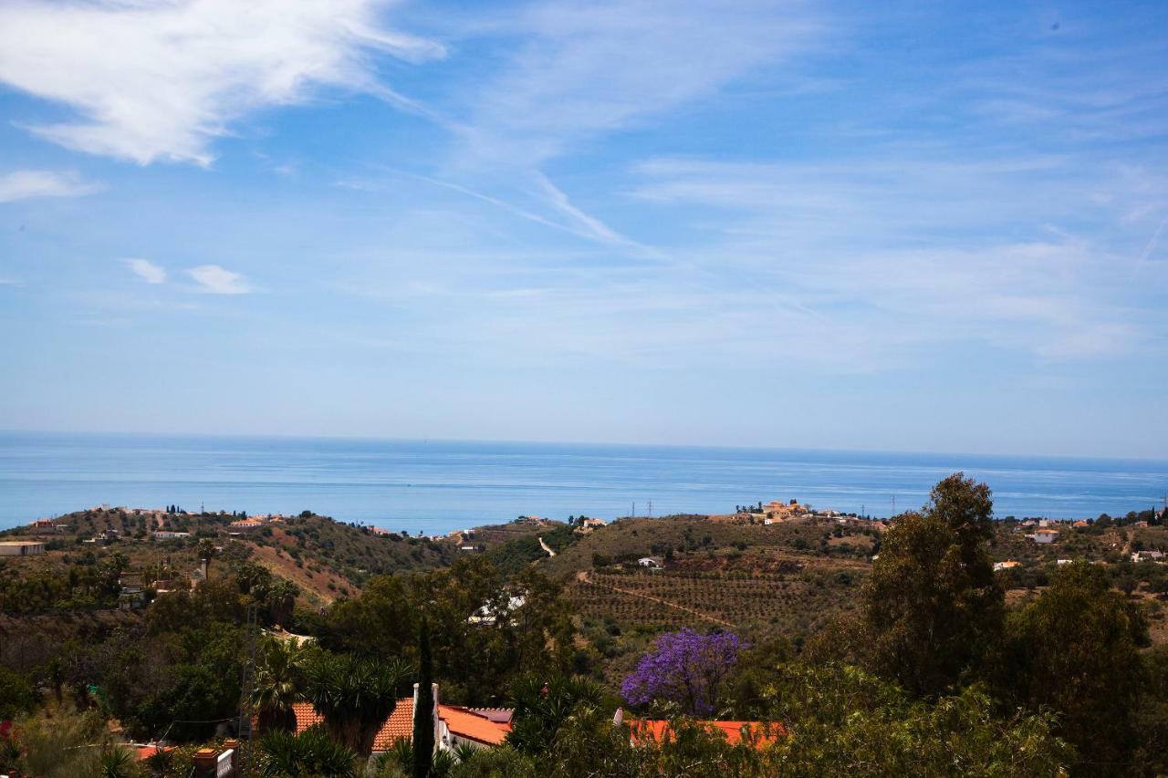 Villa El Palomar Azul With Pool And Sea View Benajarafe Bagian luar foto